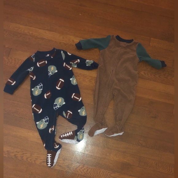 Carter’s One Piece Football Fleece Footie PJs- size 12 months - Picture 3 of 3